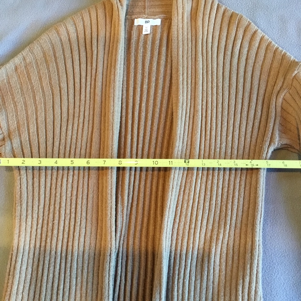 Womans cardigan - Picture 2 of 5